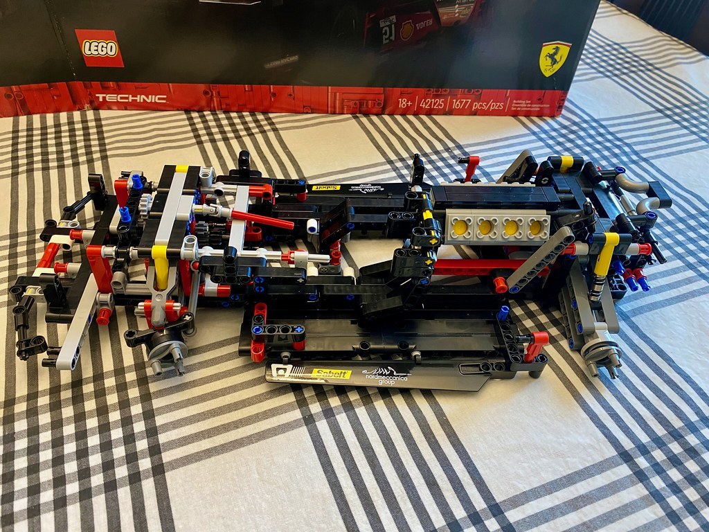 Bộ set LEGO Ferrari Technic 488