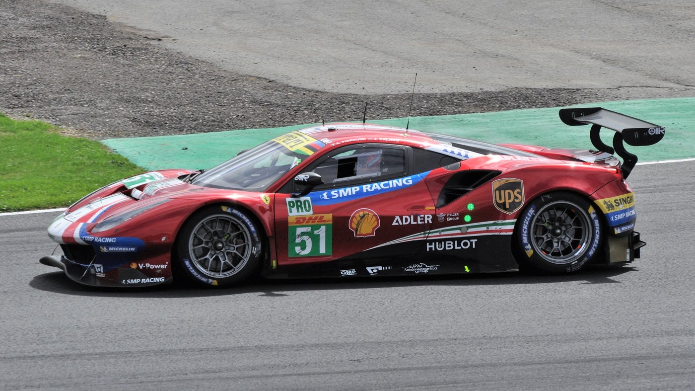 Quá trình lắp ráp Ferrari LEGO Technic 488