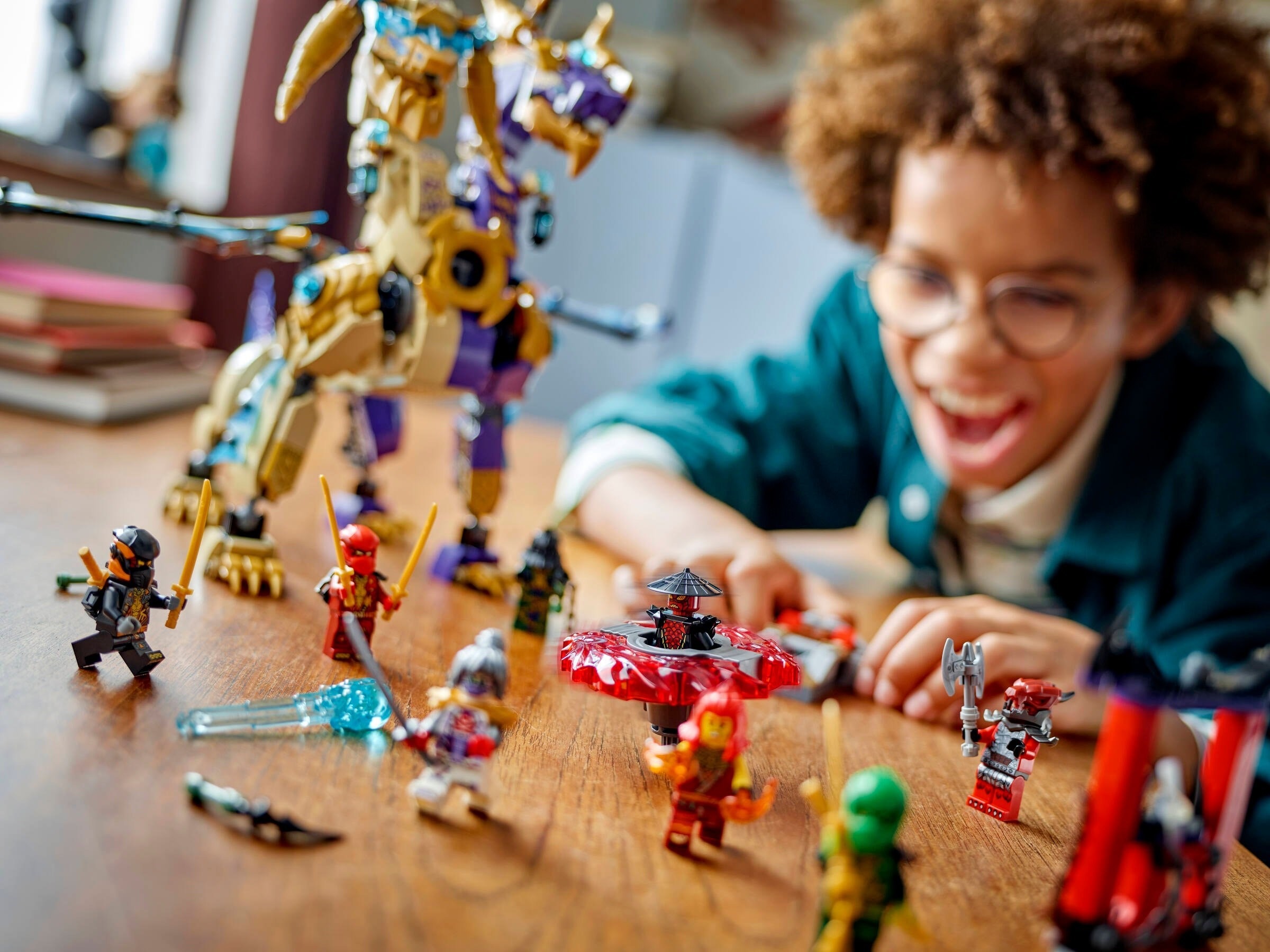 Arc Dragon of Focus 71836 - góc nhìn khác của bộ LEGO