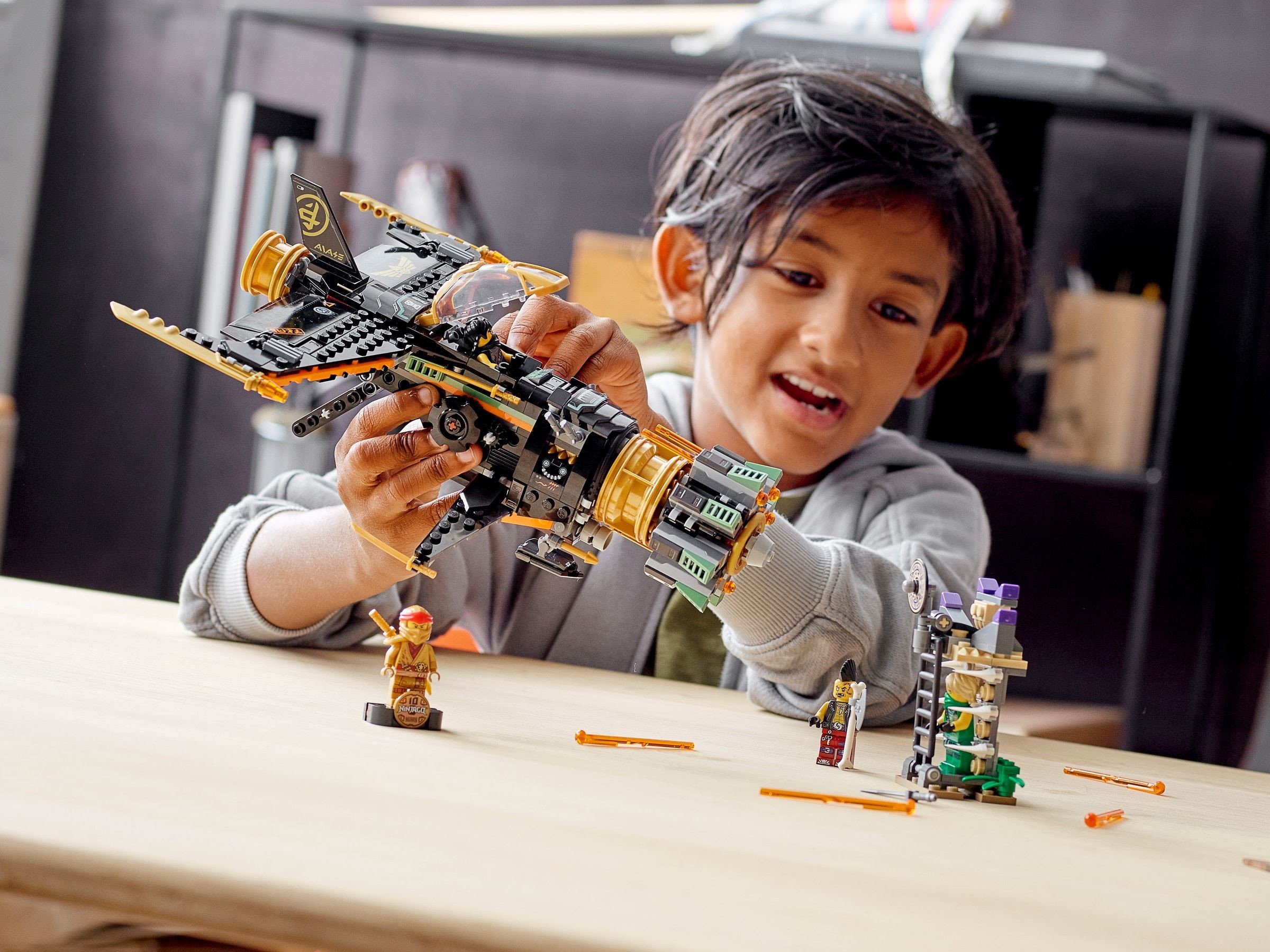 Boulder Blaster 71736 - góc nhìn khác của bộ LEGO