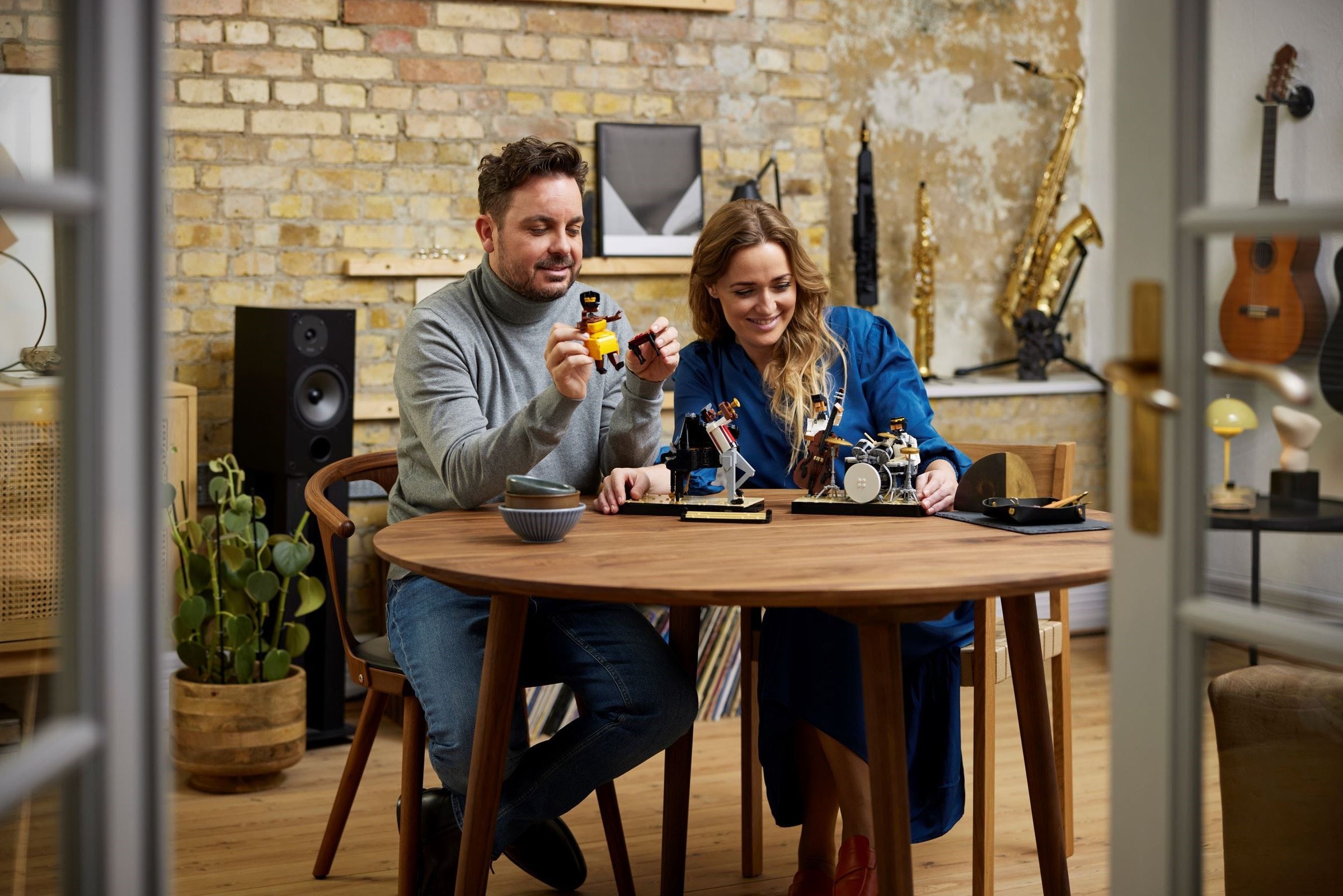 LEGO Jazz Quartet 21334 chi tiết mặt trước