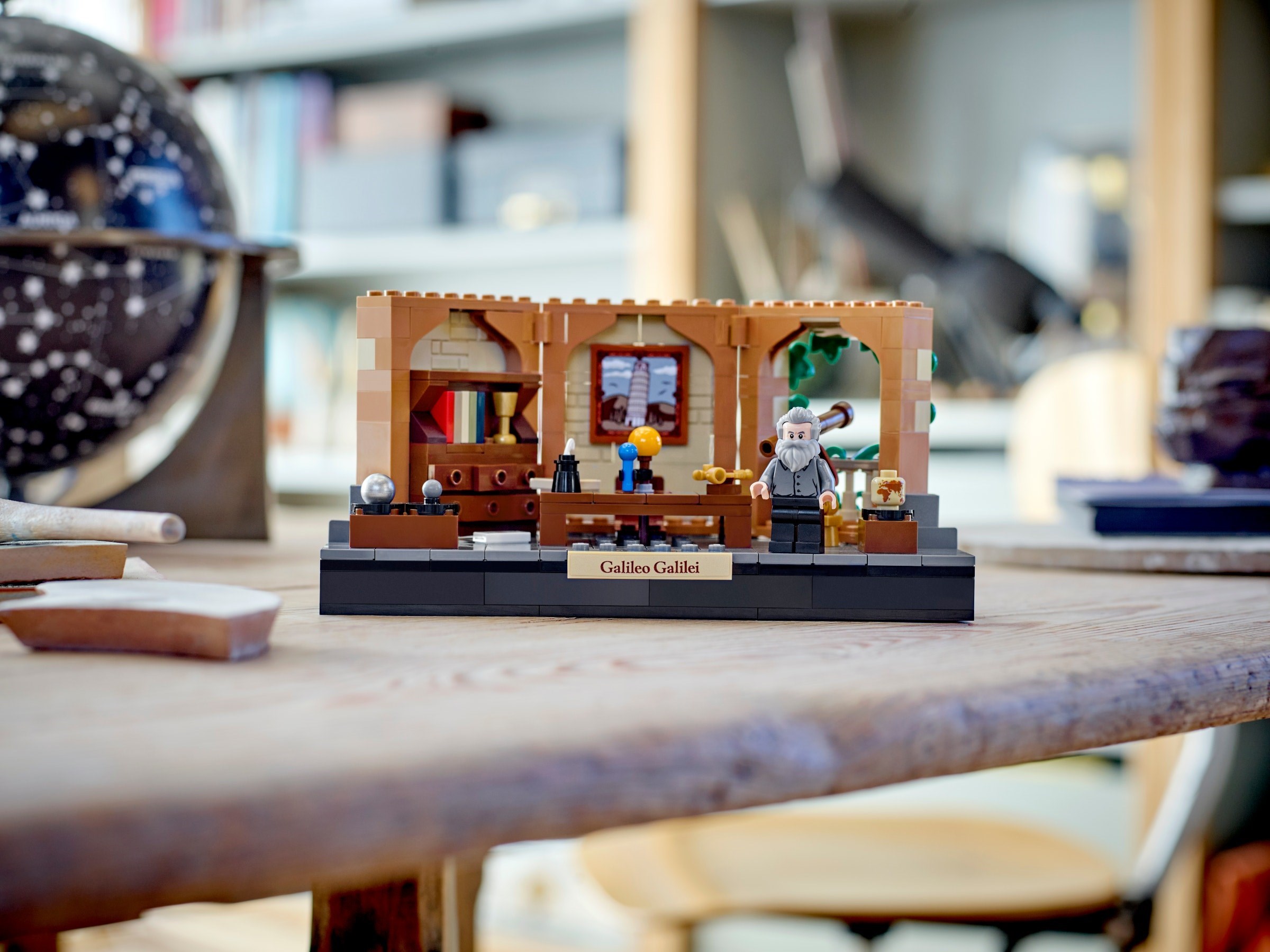 LEGO Tribute to Galileo Galilei 40595 góc nhìn khác