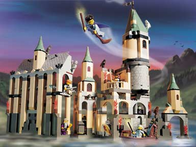 Hogwarts Castle 4709 - góc nhìn khác của bộ LEGO