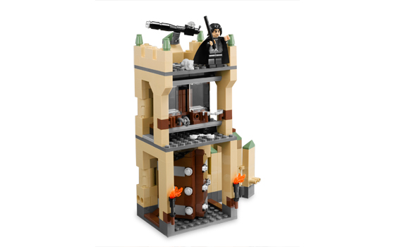 Hogwarts Castle 4842 - góc nhìn khác của bộ LEGO