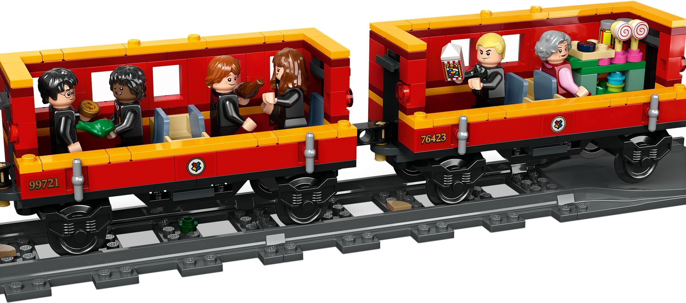 Hogwarts Express & Hogsmeade Station 76423 - góc nhìn khác của bộ LEGO