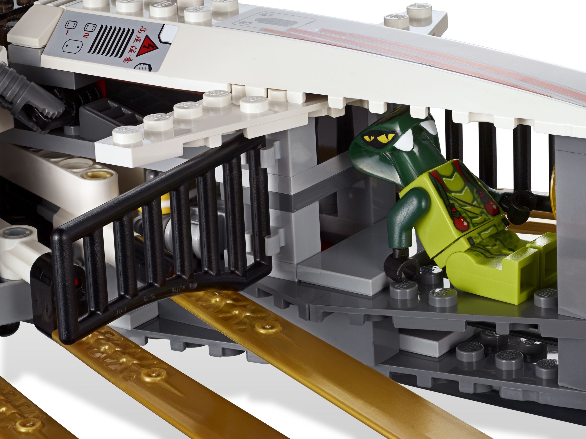 Ultra Sonic Raider 9449 - góc nhìn khác của bộ LEGO