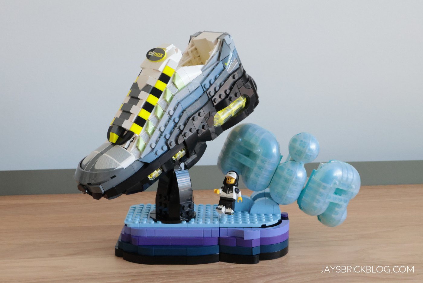Nike Air Max 95 x LEGO Set 43025 hình ảnh tổng thể