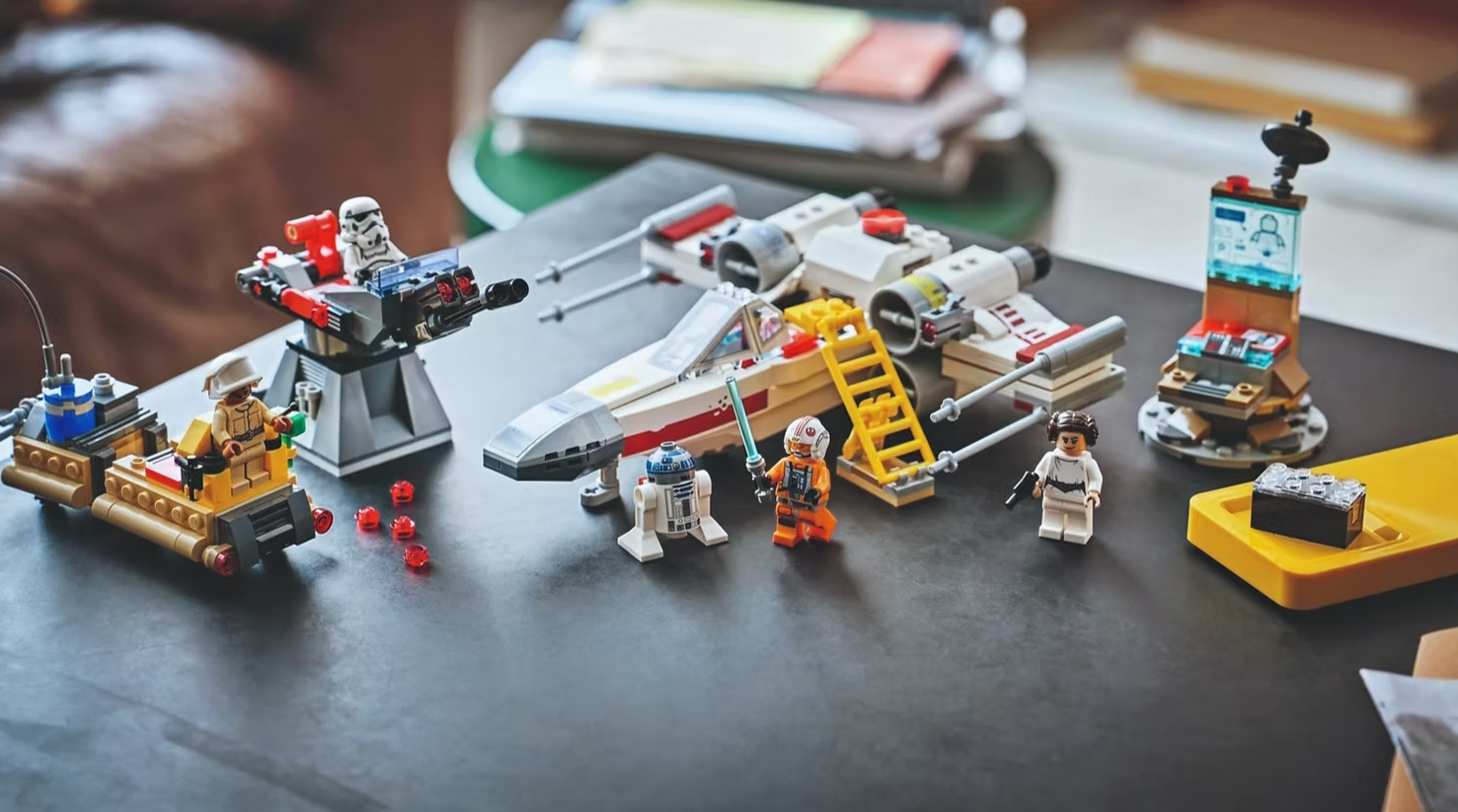 anh-thuc-te-lego-75423-smart-play-luke-s-red-five-x-wing-tong-the